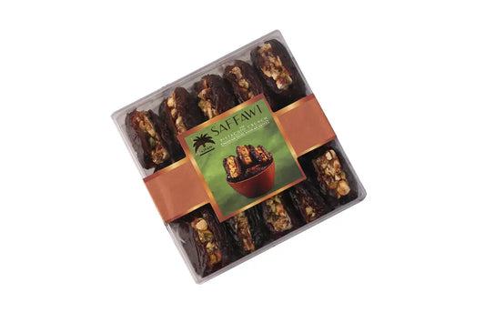 saffawi-dates-with-pistachio-crunch Natural Safawi Dates with Pistachios Crunch