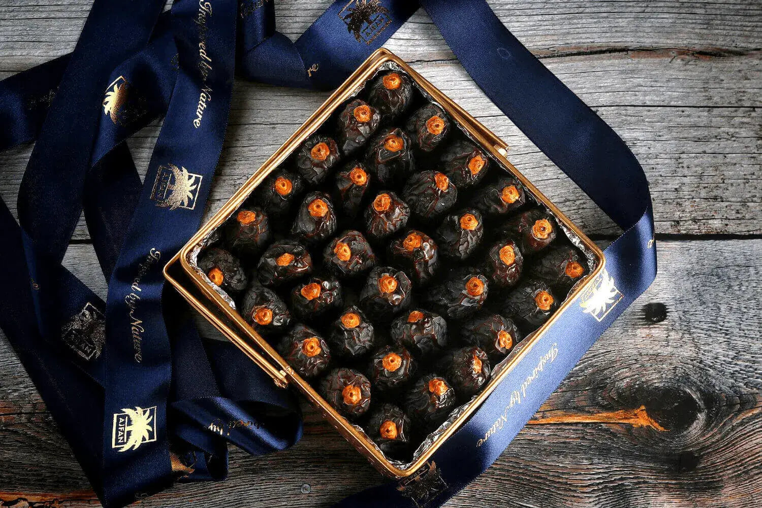 Signature Royal Medjoul Jordan Super Jumbo Dates Gift Box - Ajfan Store